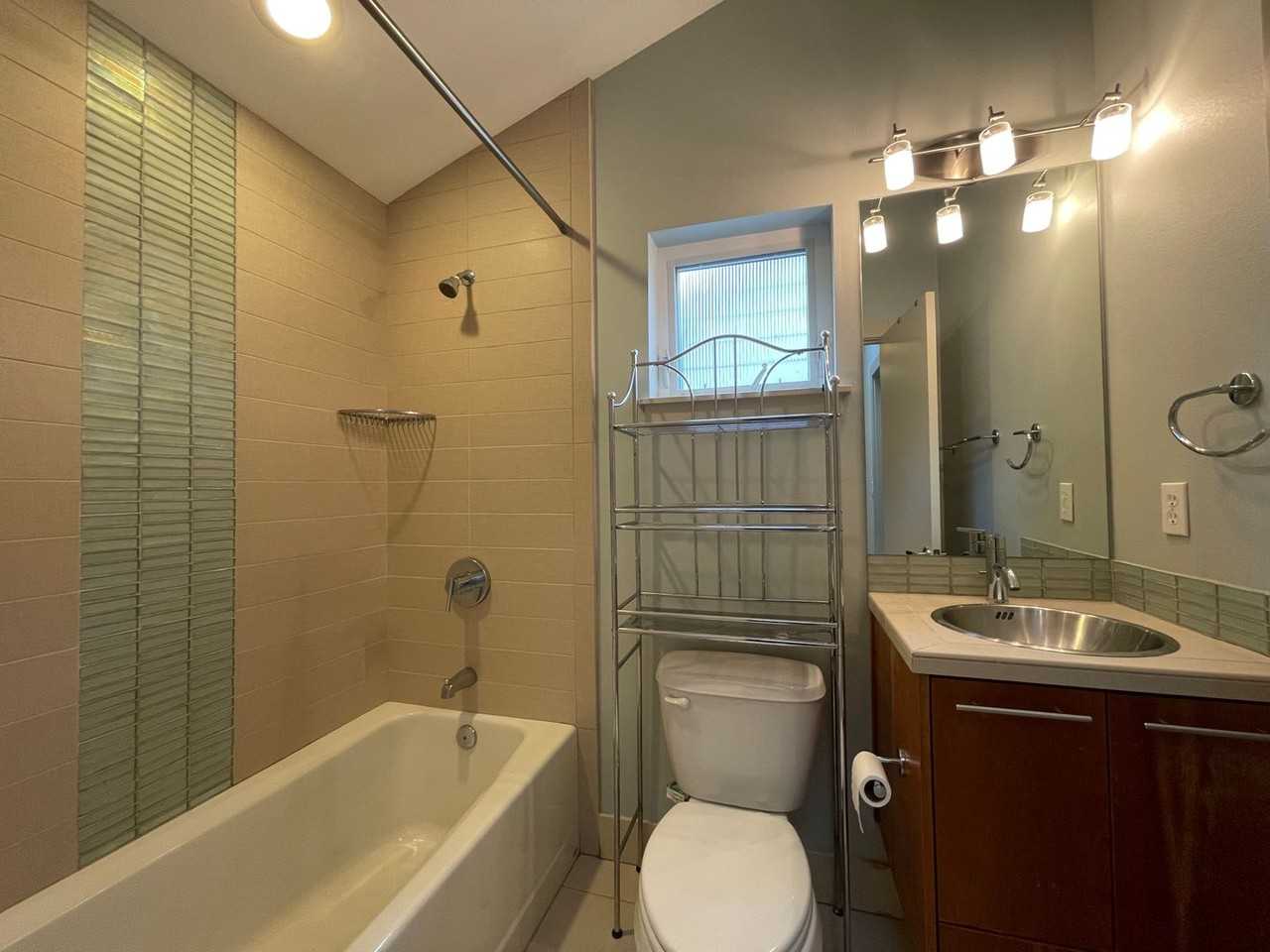 6828A Oswego Pl Ne - Photo 5 of 17