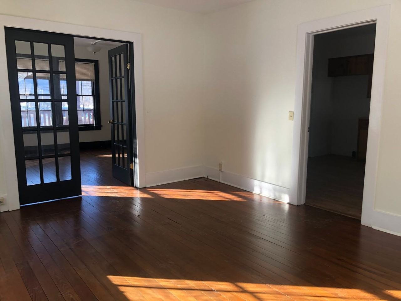 36 Pierce Ln - Photo 3 of 12