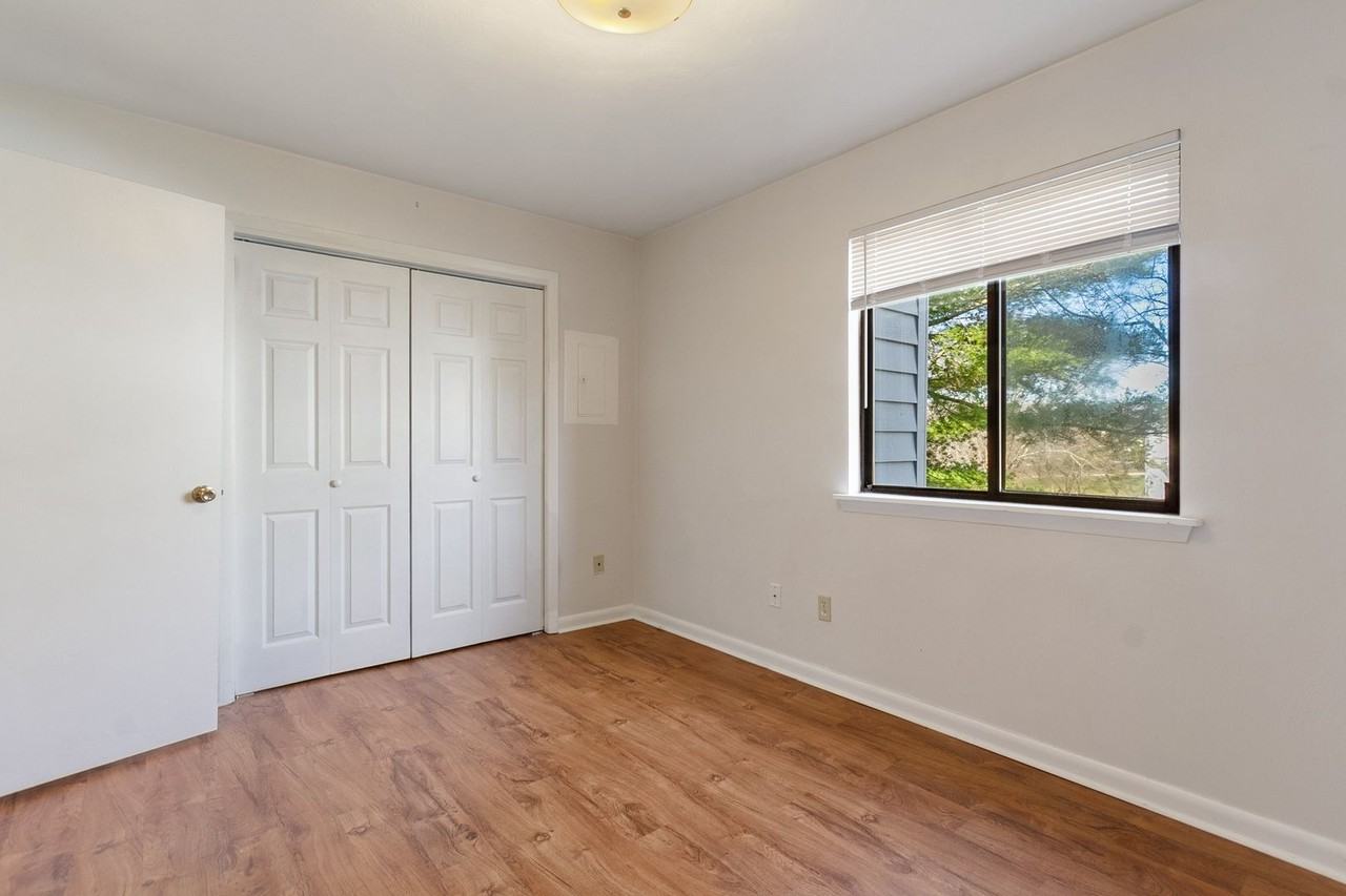 501 Sunridge Dr #H - Photo 7 of 16