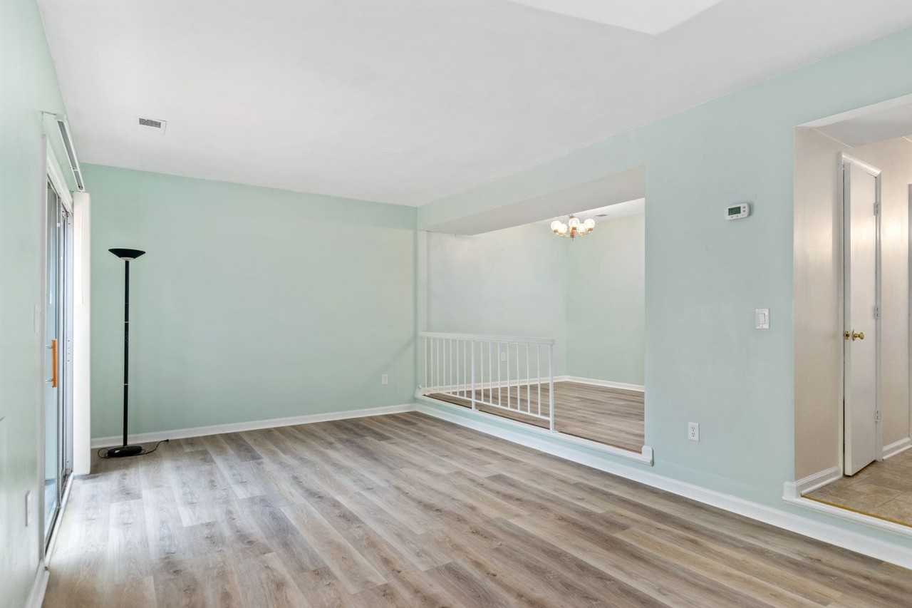 2704 Newton Ct - Photo 2 of 21