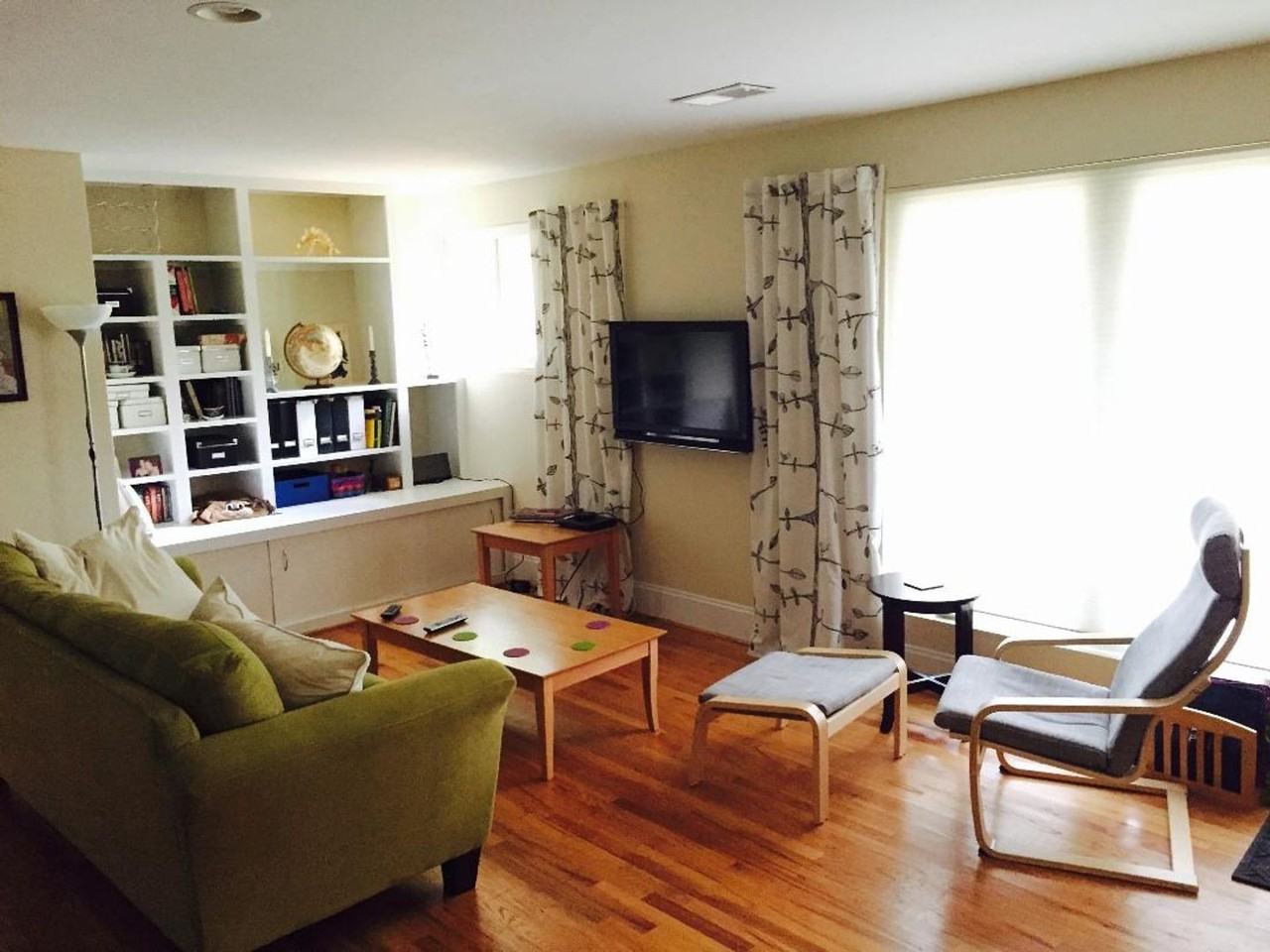 109 Todd St Apt D - Photo 2 of 17