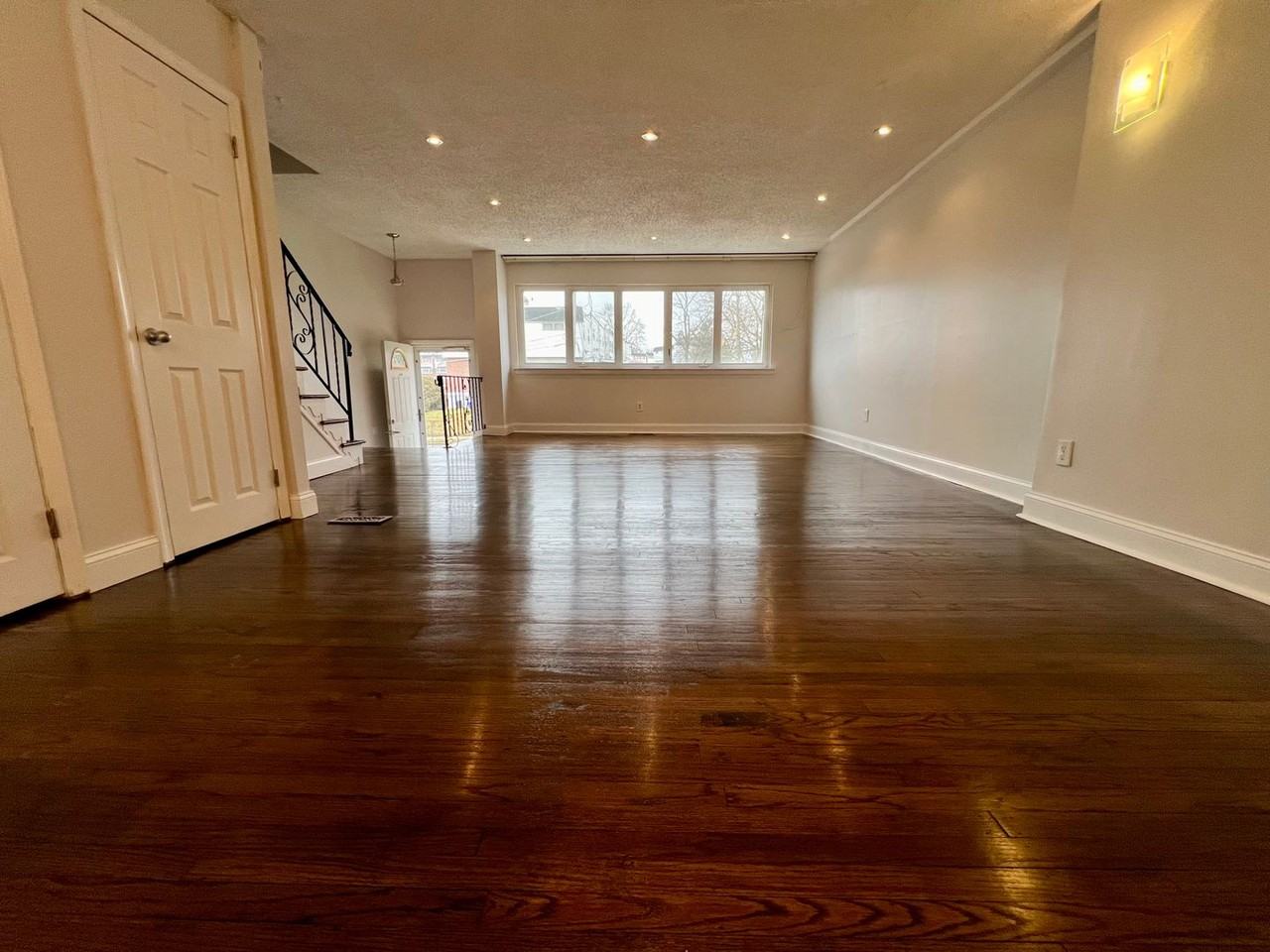 11756 Lanett Rd - Photo 7 of 32