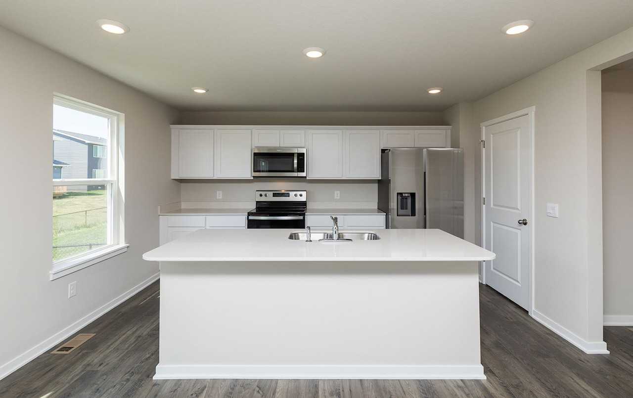 514 Elizabeth Ln Nw - Photo 2 of 26