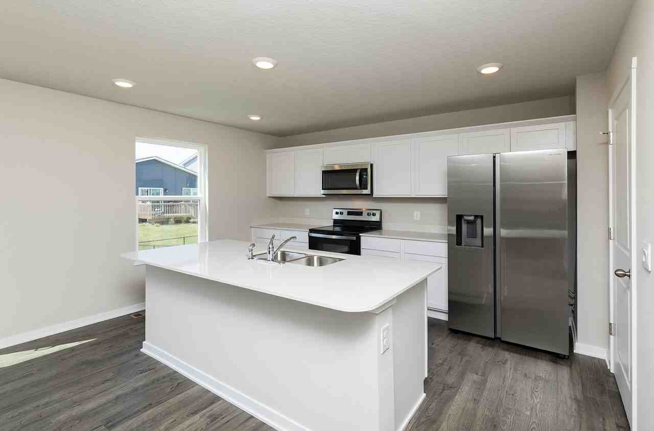 514 Elizabeth Ln Nw - Photo 4 of 26