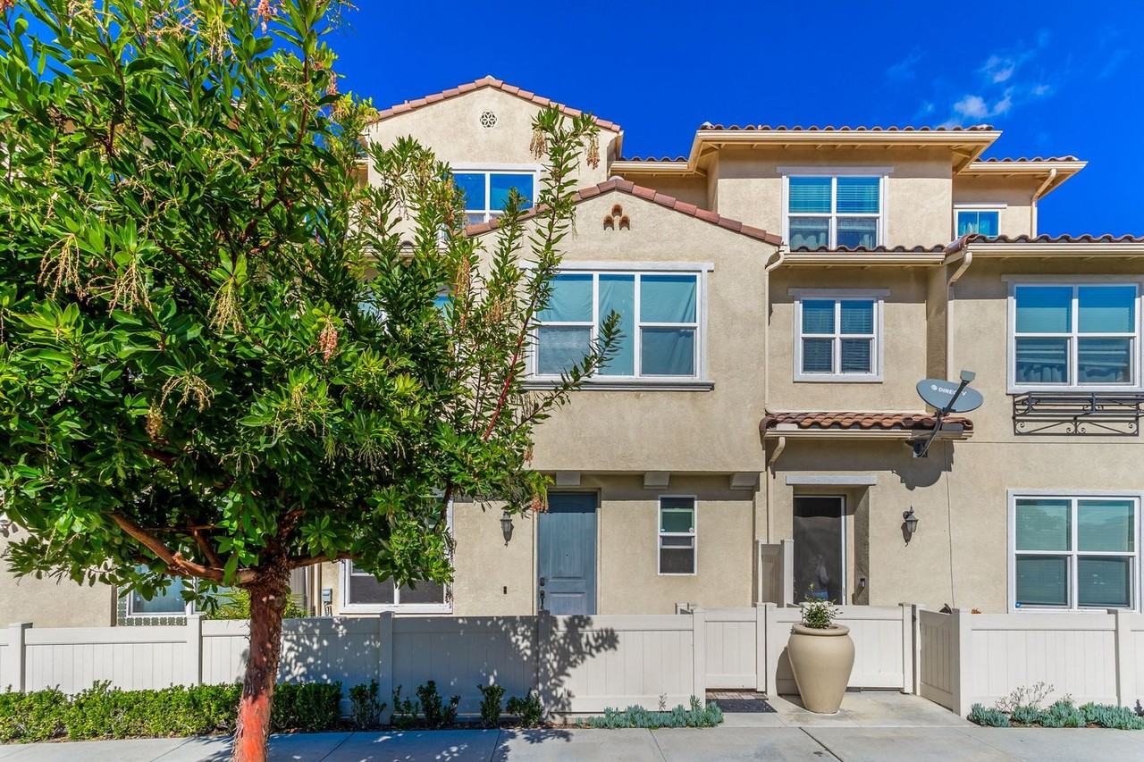 1520 Santa Carolina Rd #4 - Photo 2 of 26