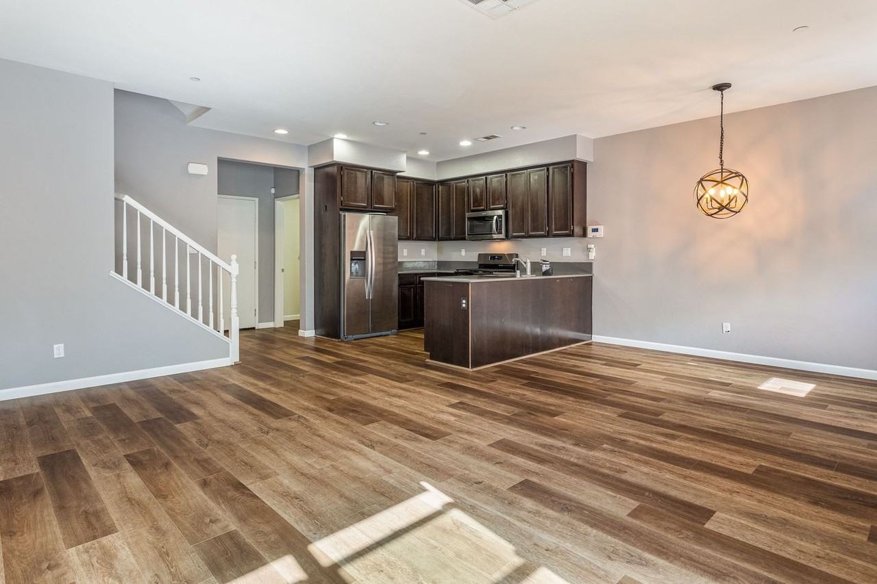 1520 Santa Carolina Rd #4 - Photo 4 of 26