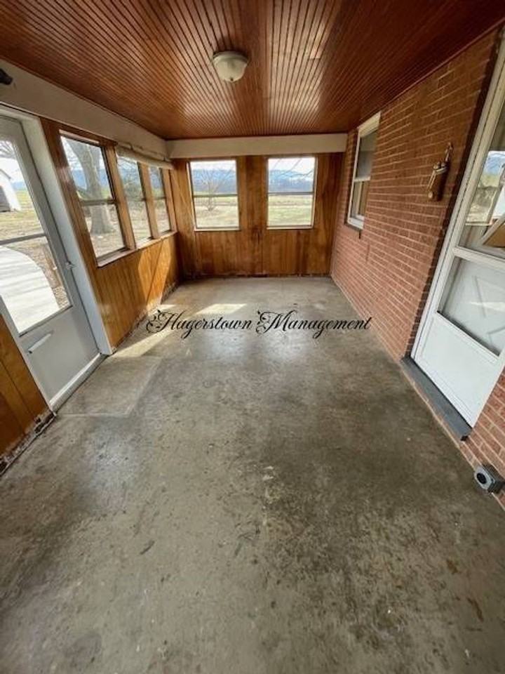 13720 Poplar Grove Rd - Photo 3 of 15