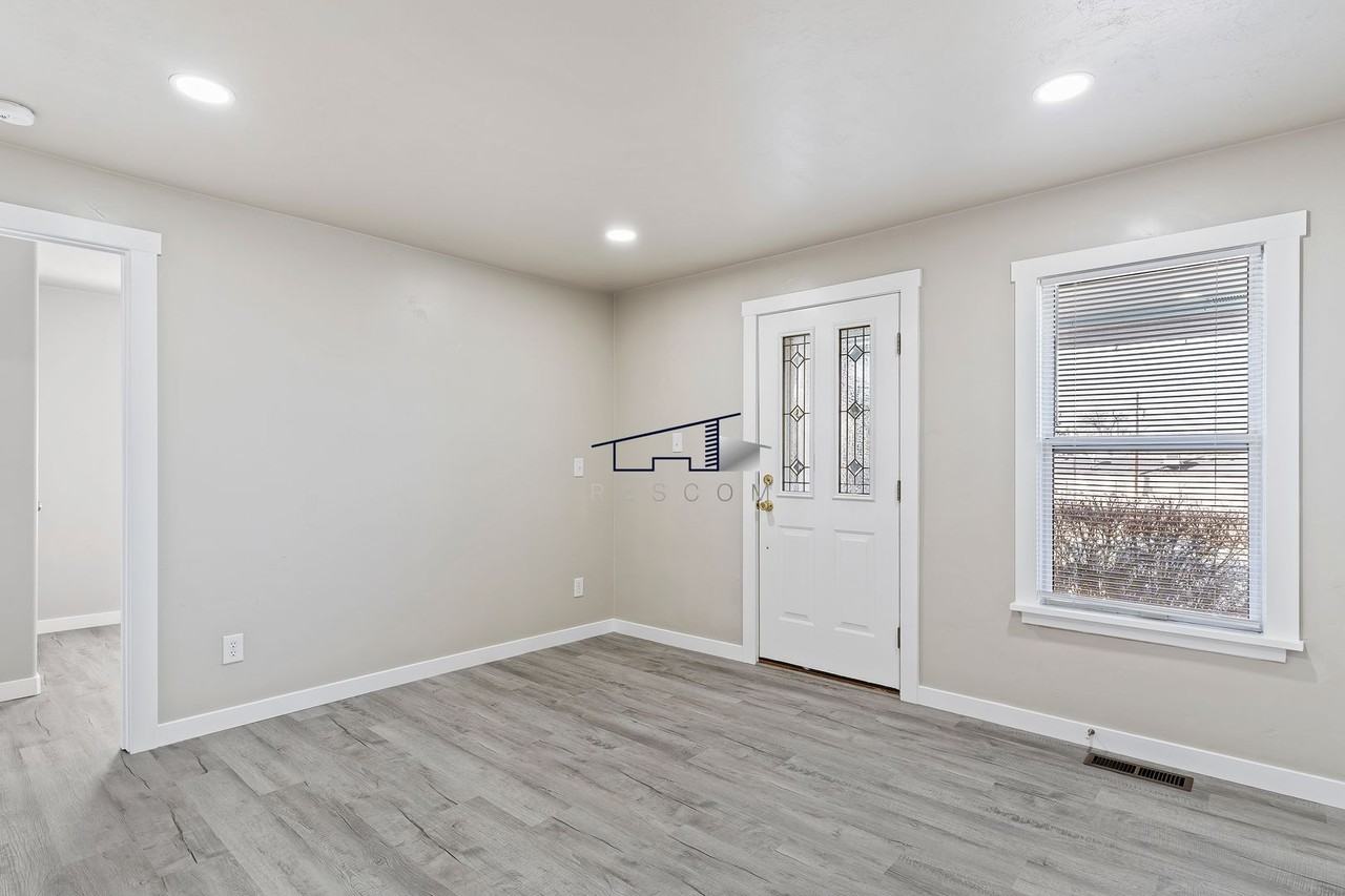 3480 Ogden Ave - Photo 6 of 35