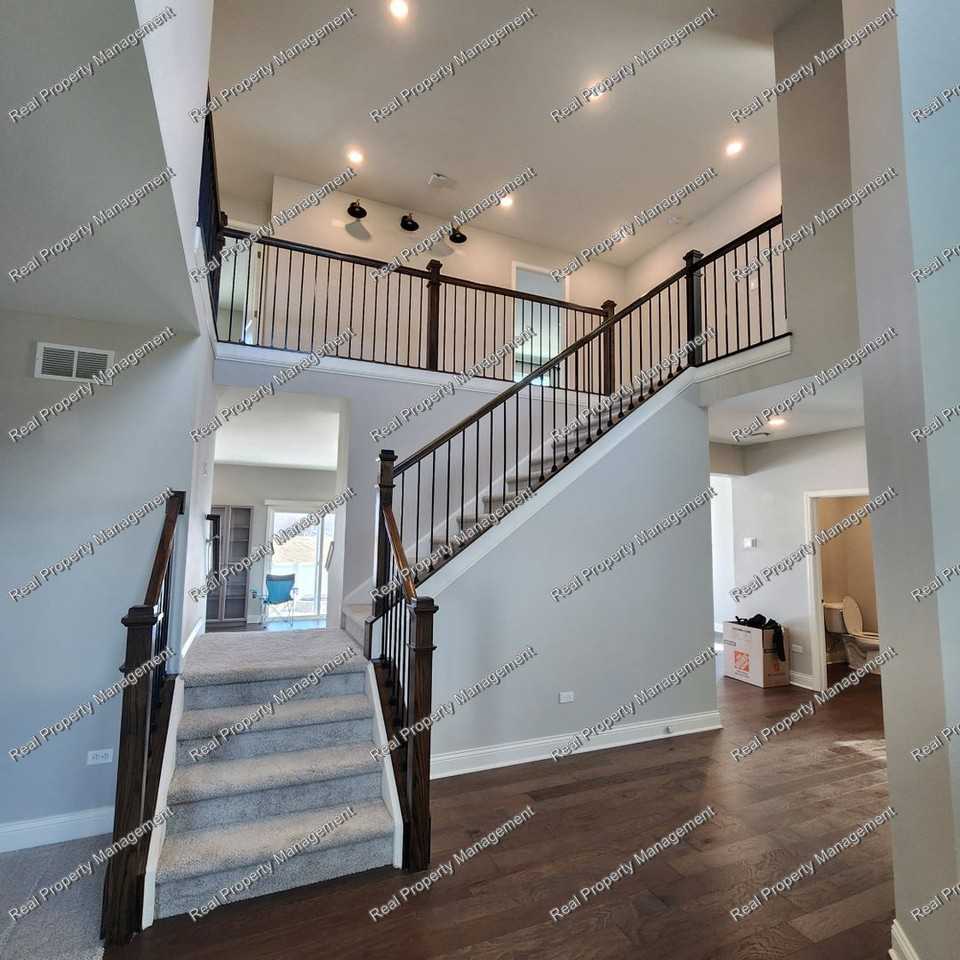 14109 Garden Way - Photo 2 of 23