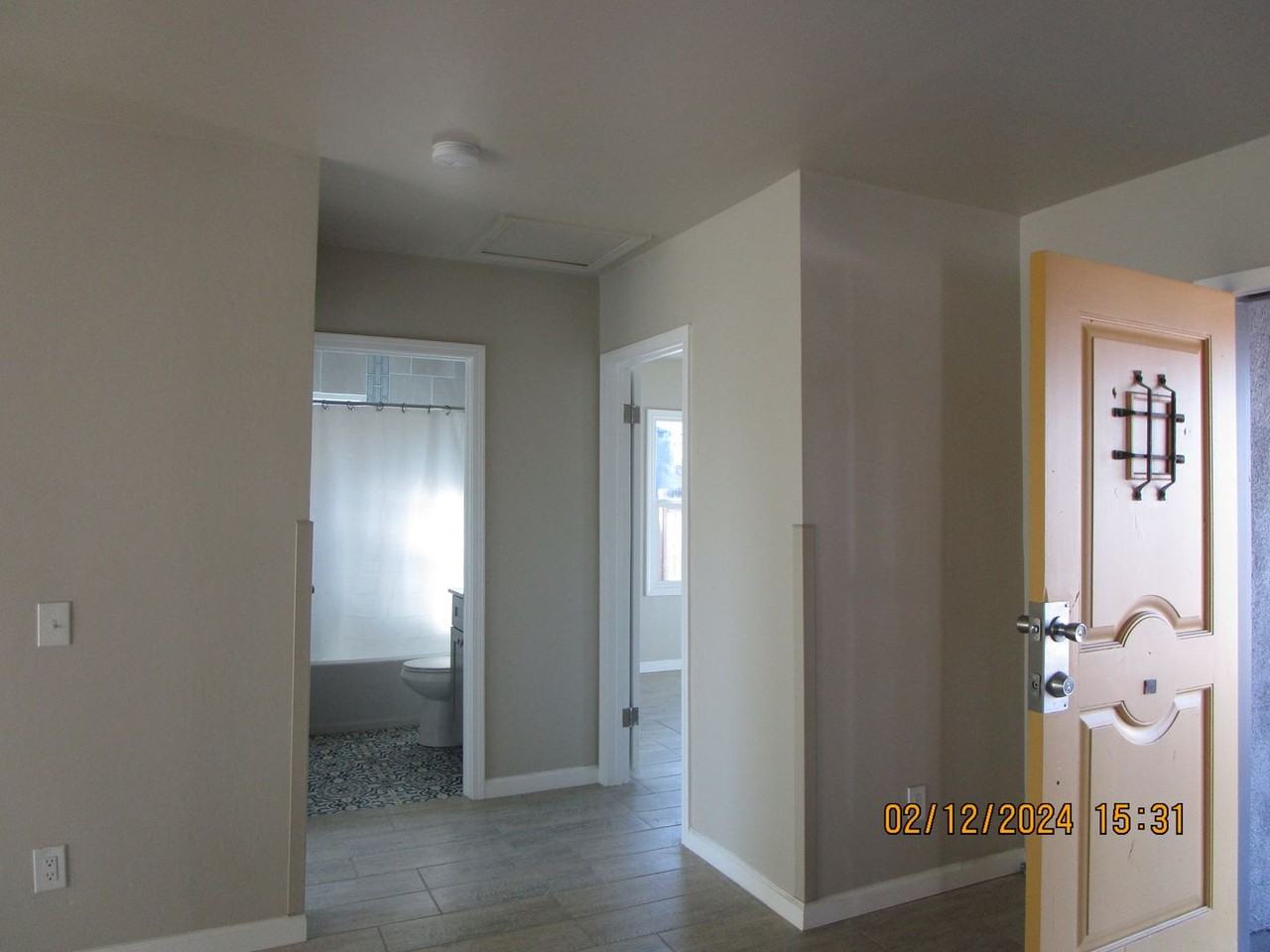413 Texas St - Photo 2 of 9