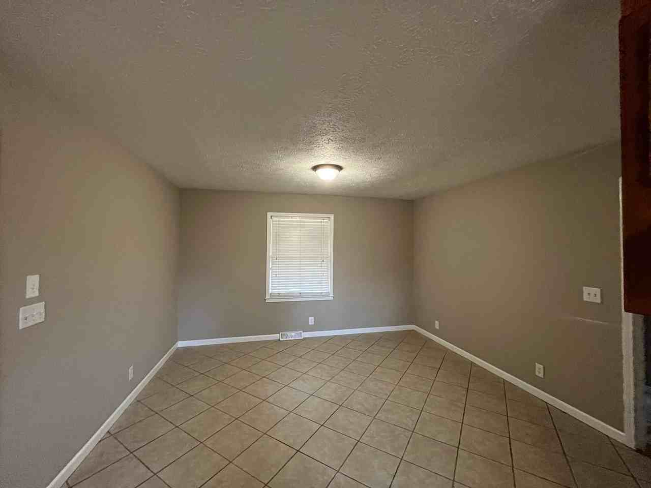 1639 New Rosedale Rd Ne - Photo 3 of 12