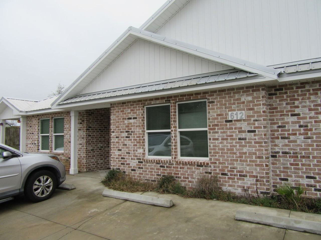 612 Helen Ave - Photo 2 of 23