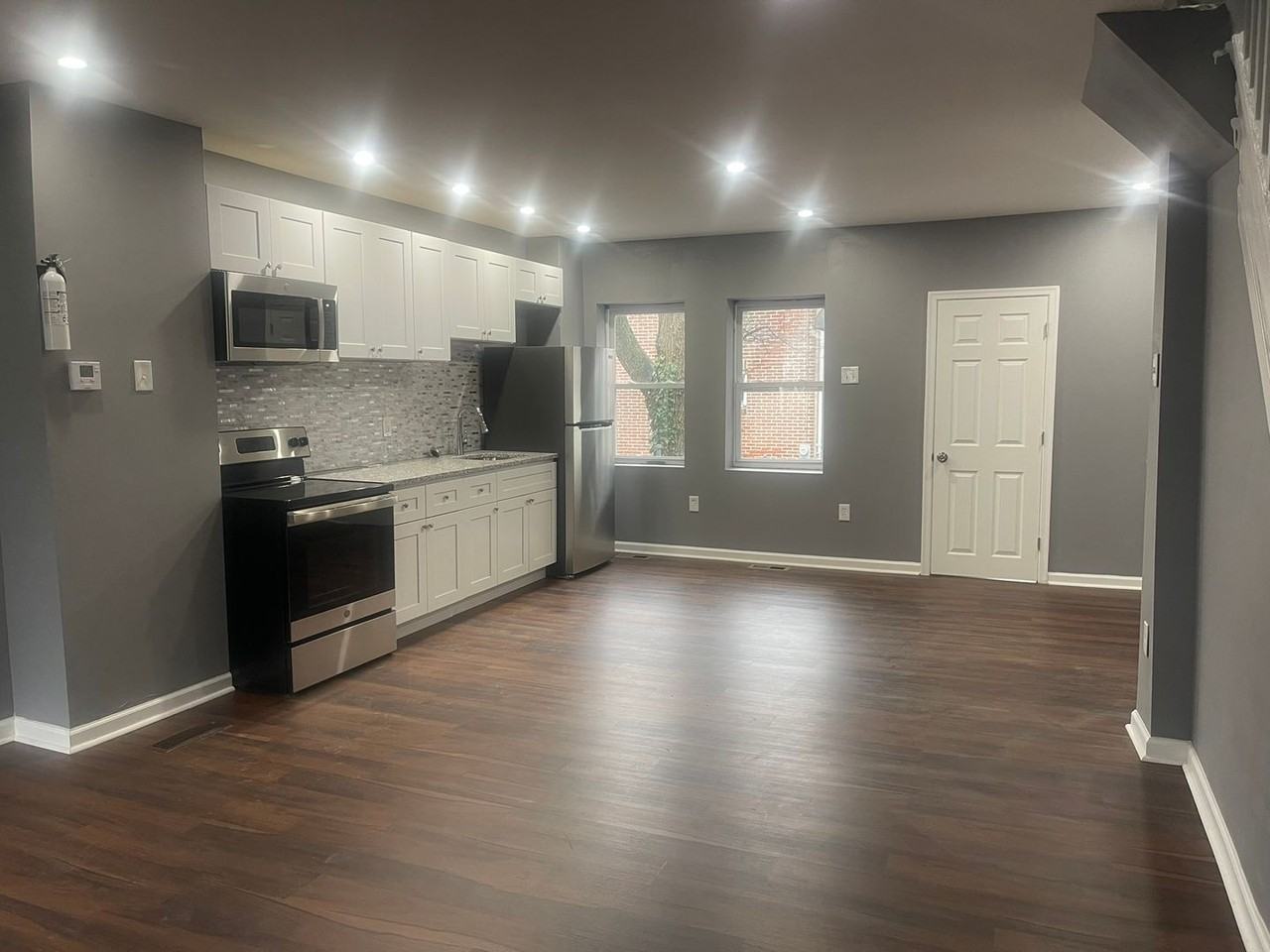 1004 Remington St - Photo 2 of 7