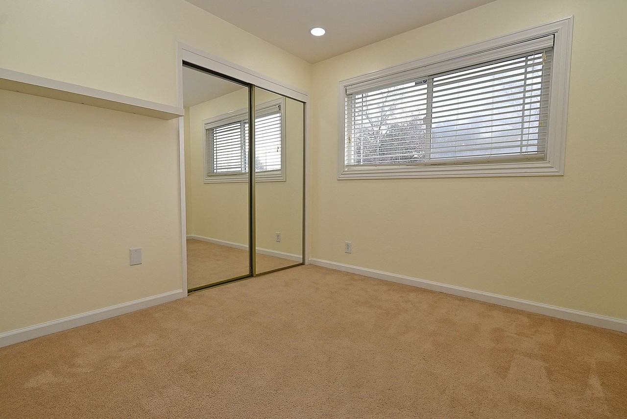 38094 Young Dr - Photo 3 of 39