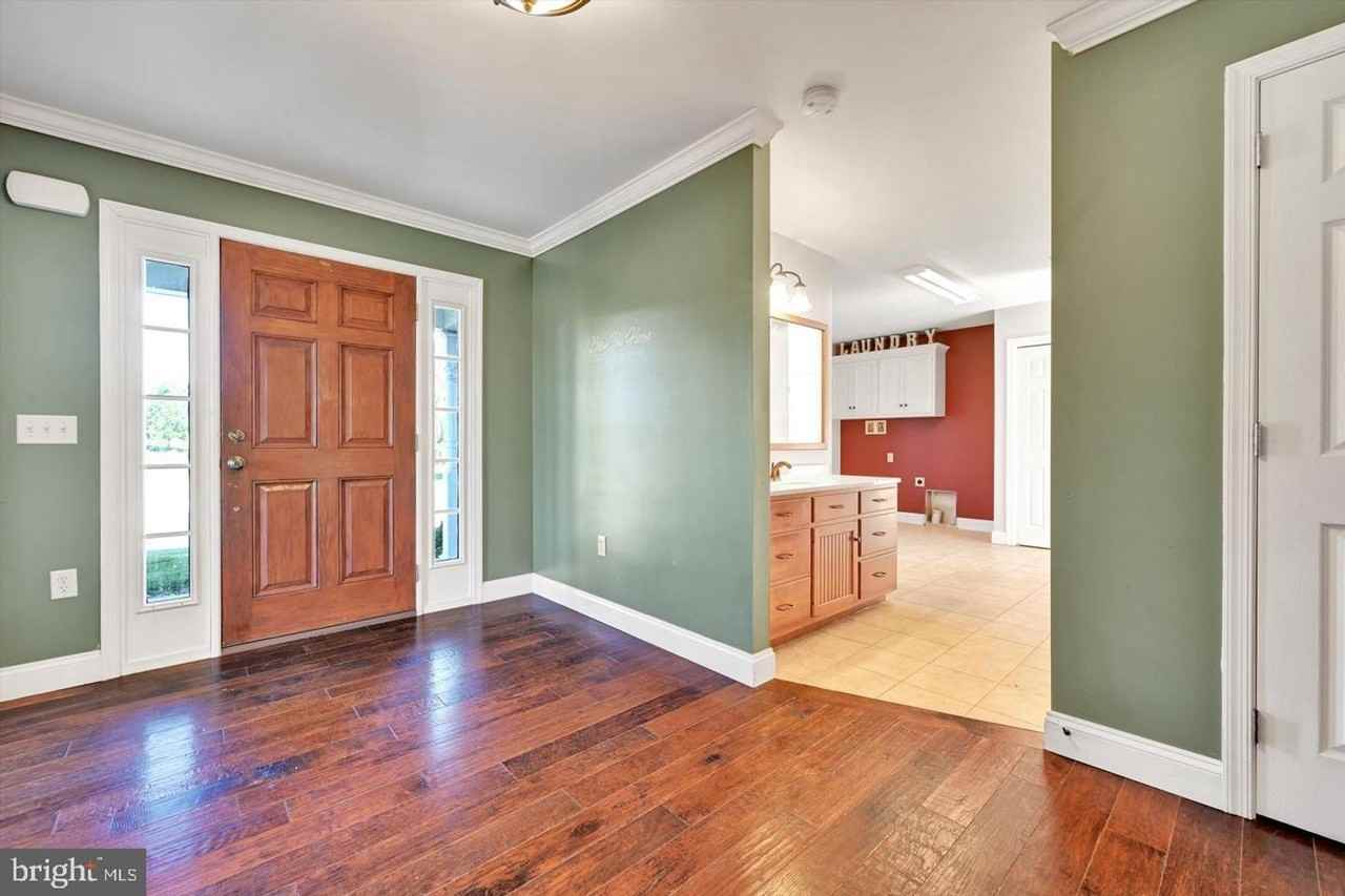 328 Fonderwhite Rd - Photo 3 of 18