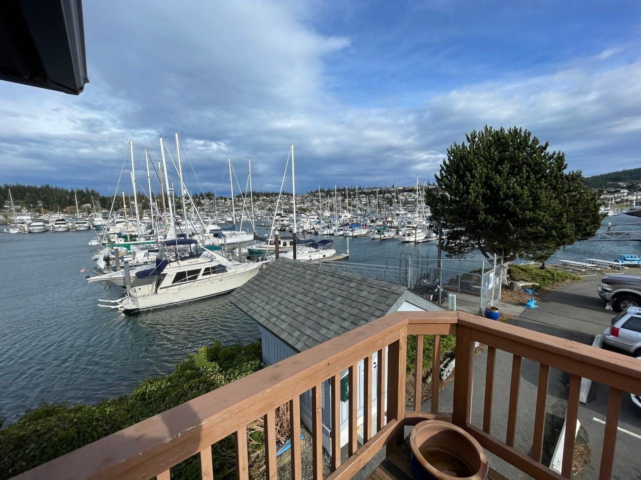 2304 Skyline Way - Photo 4 of 17