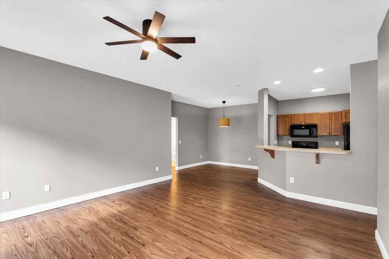 3030 E Stillwater Lndg - Photo 4 of 27