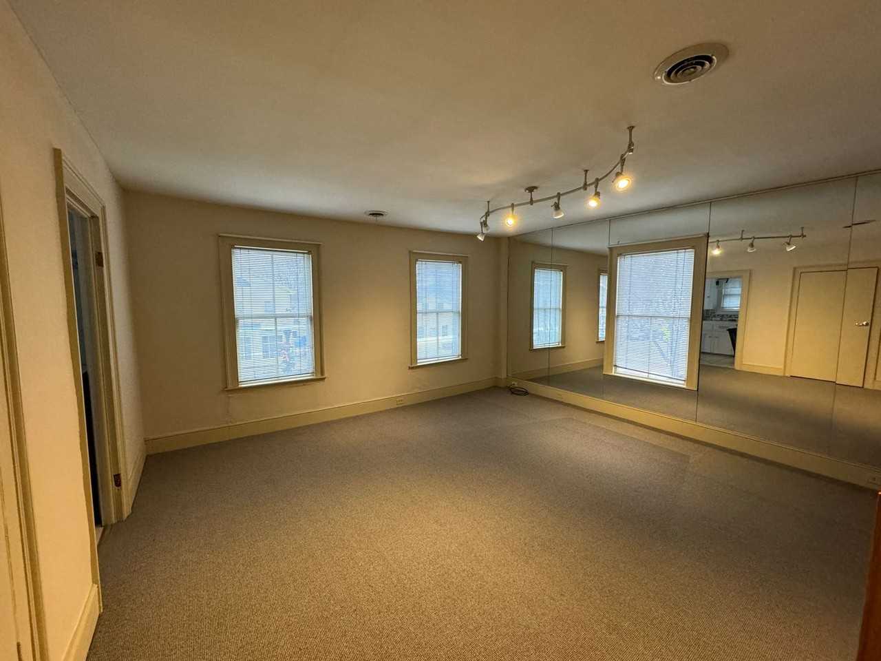 219 N Main St - Photo 2 of 9