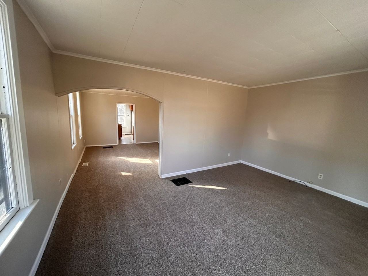 1506 Esplanade Ave - Photo 3 of 12