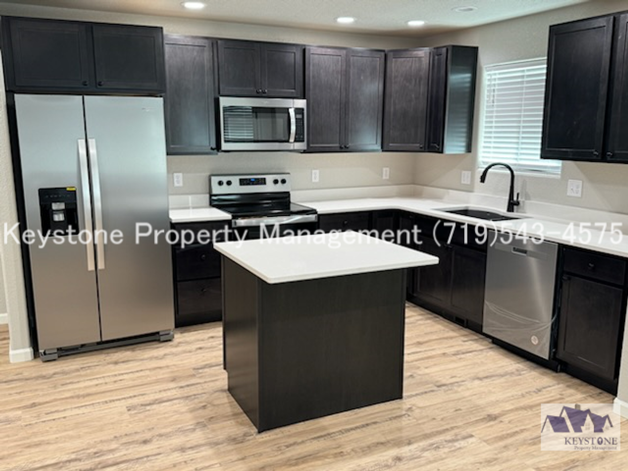 857 S Palomar Dr - Photo 7 of 22