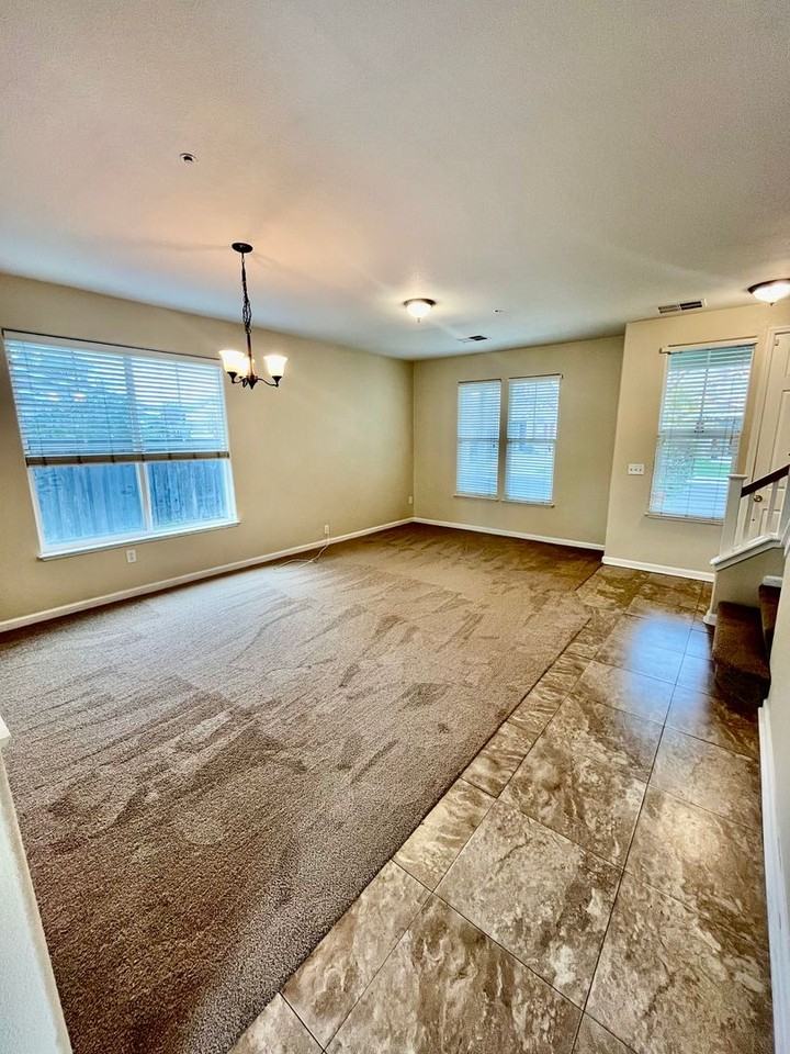 200 Kayla Pl - Photo 3 of 23