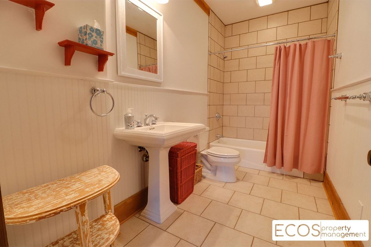 1426 Lovelace Rd - Photo 2 of 35