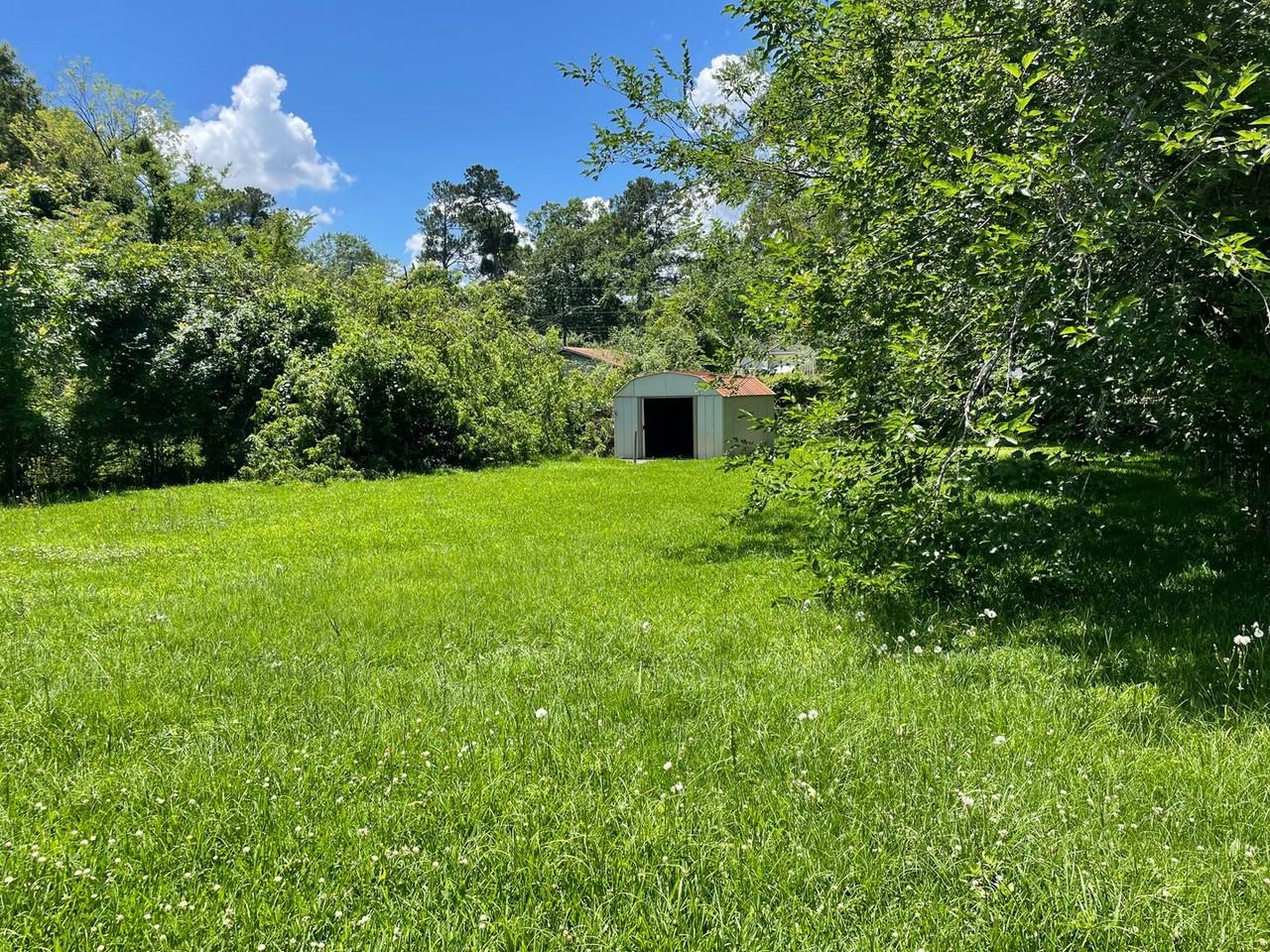 836 Lake Terrace Dr - Photo 2 of 8