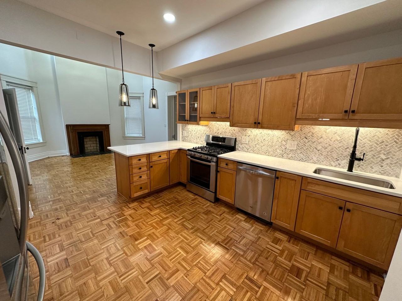 46 W Starr Ave - Photo 6 of 41