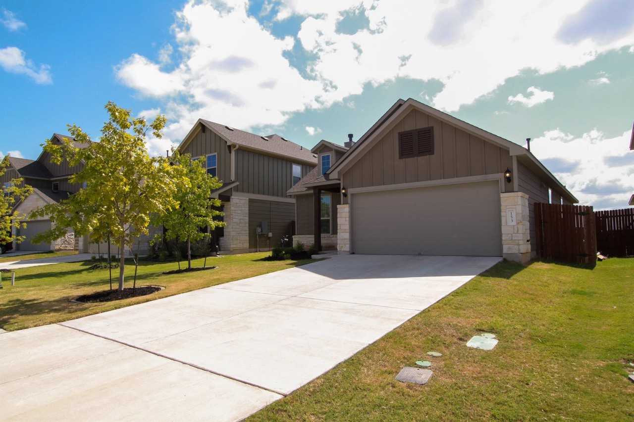 153 Carlina Loop - Photo 2 of 33