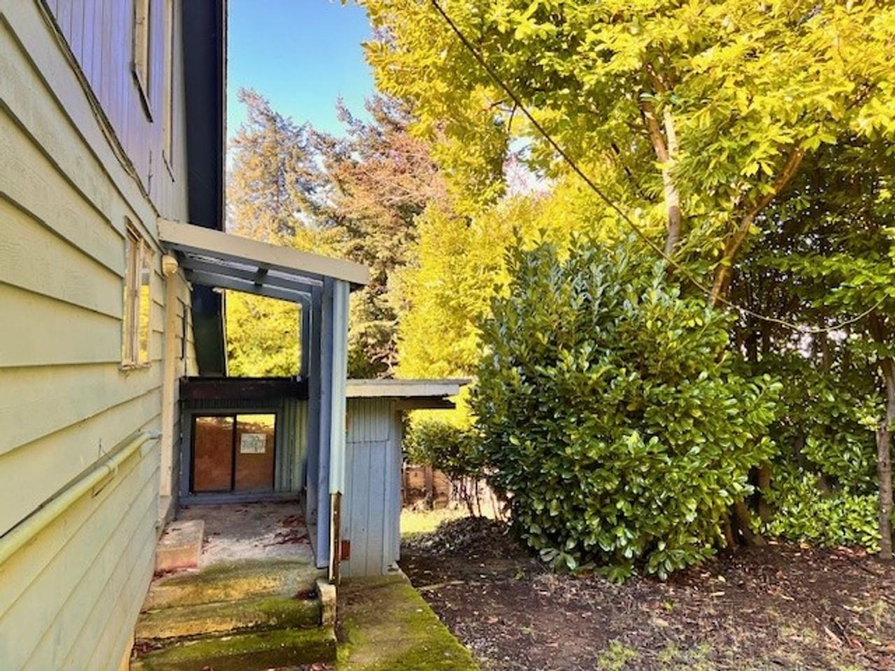 2795 N 12th St - Photo 4 of 38