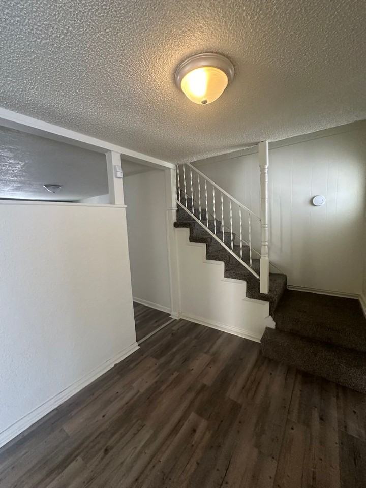 1424 Sheldon Street - Photo 3 of 30