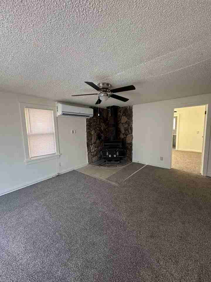 1424 Sheldon Street - Photo 5 of 30