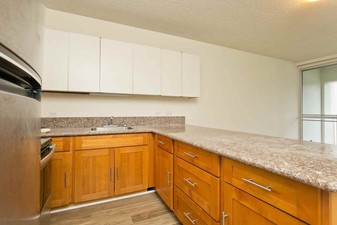 1535 Punahou St #803 - Photo 7 of 16