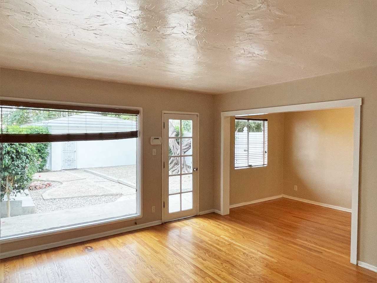7624 Flight Ave - Photo 2 of 11