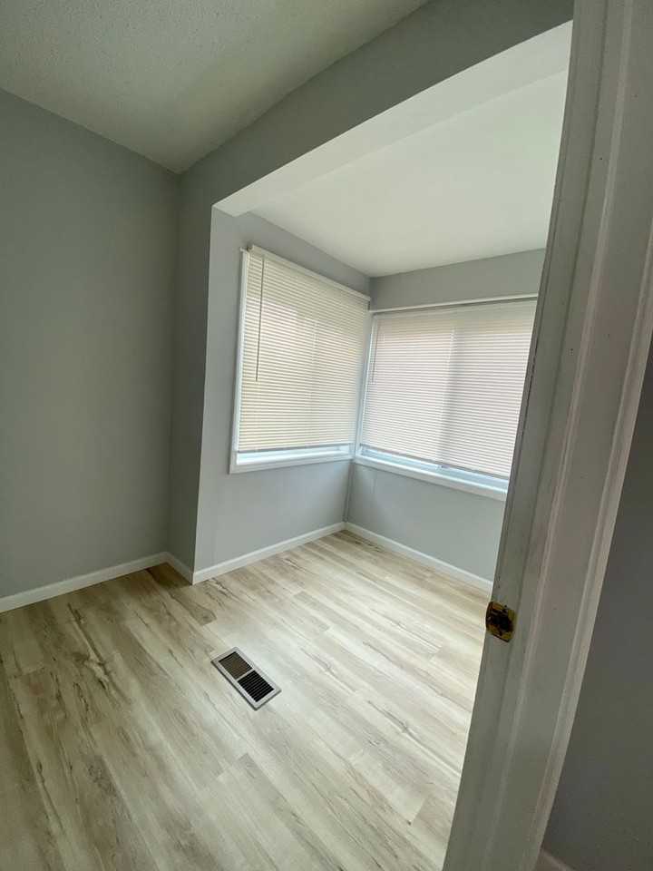 3415 23rd Ave S - Photo 5 of 22