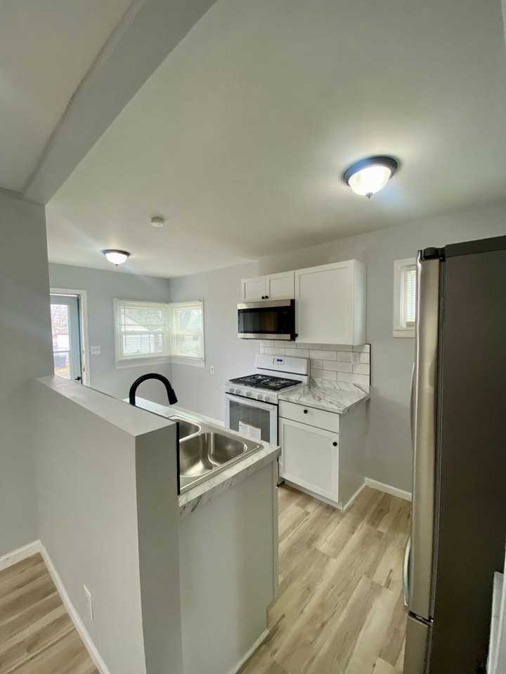 3415 23rd Ave S - Photo 7 of 22