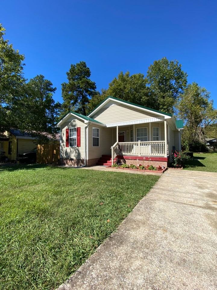 1109 Arcadia Ave - Photo 2 of 18