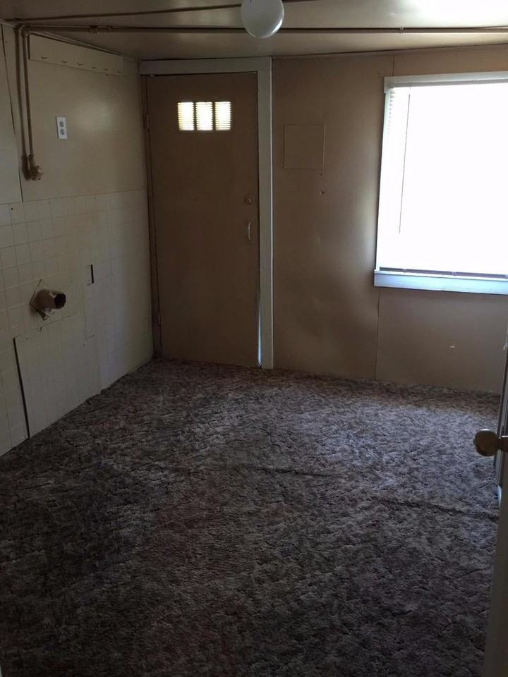 1327 L St - Photo 2 of 7