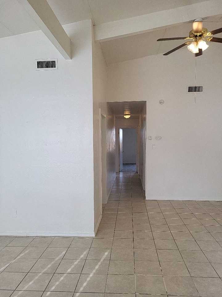 5203 Allegheny St - Photo 5 of 18