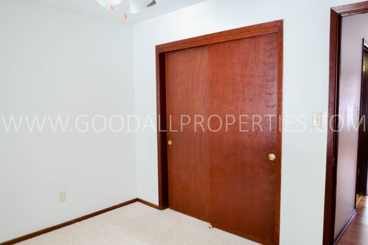 3421 Merle Hay Rd - Photo 7 of 7