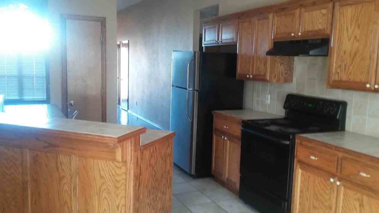 1632 Creekside Ln #1632 - Photo 3 of 4