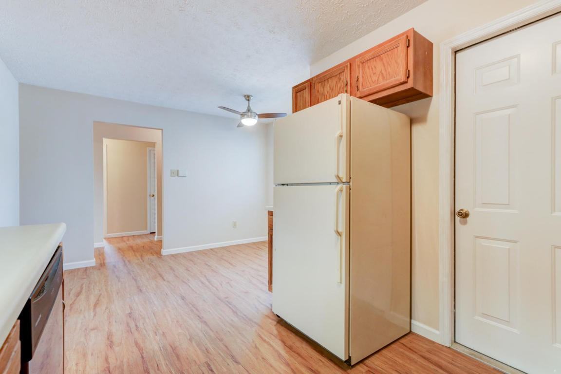 1341 Woodridge Dr - Photo 6 of 21