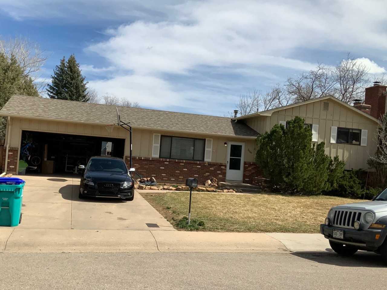 2406 Sheffield Cir W - Photo 2 of 4