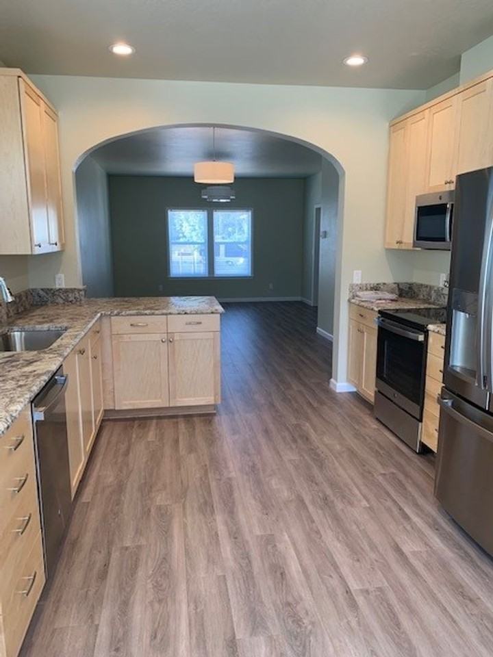 261 Willow Way - Photo 3 of 15