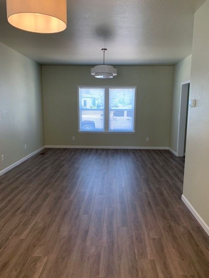 261 Willow Way - Photo 2 of 15
