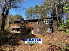 100 Crabtree Cir - Photo 1 of 1