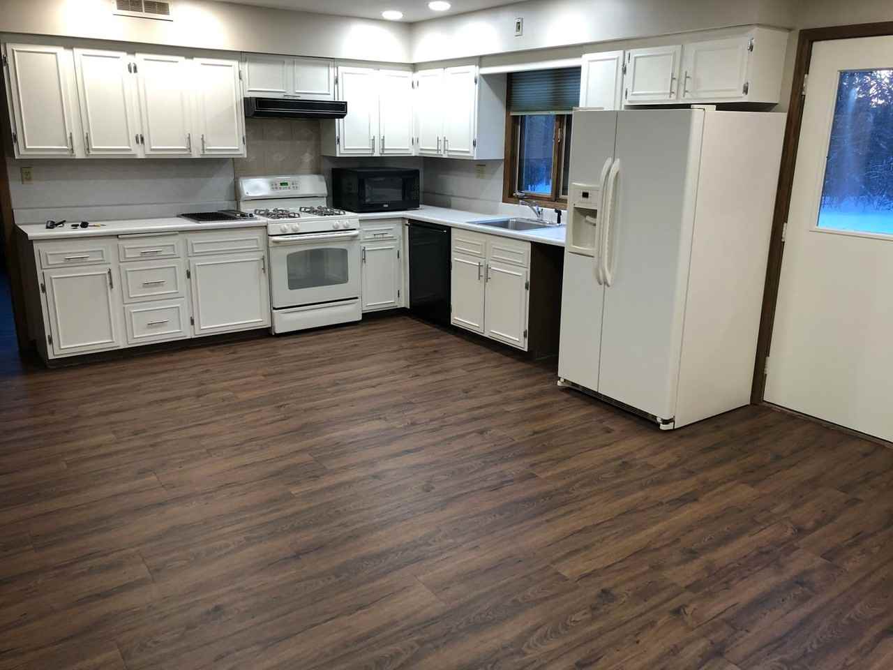 100 Crabtree Cir - Photo 2 of 24