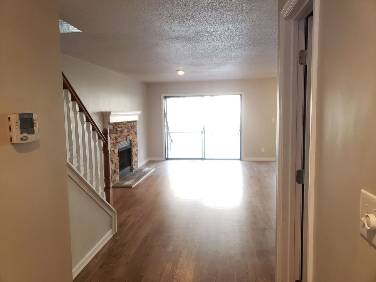 643 Riverside Dr - Photo 3 of 21