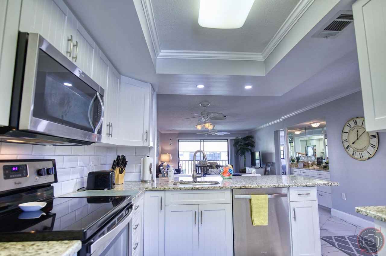 400 Mission Trl E #B - Photo 7 of 28