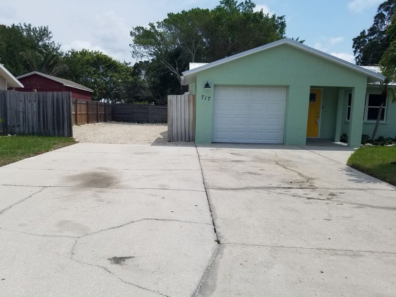 717 89th St Nw - Photo 5 of 18